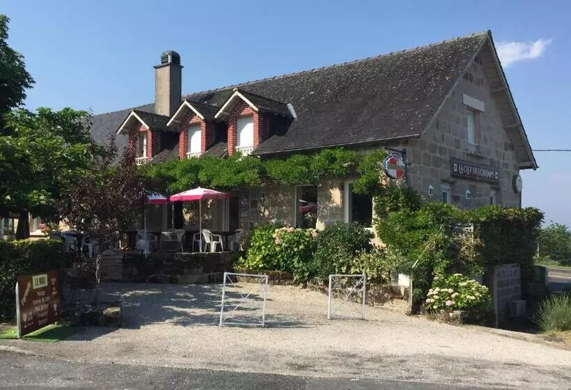 Hotelli La Clef Des Champs