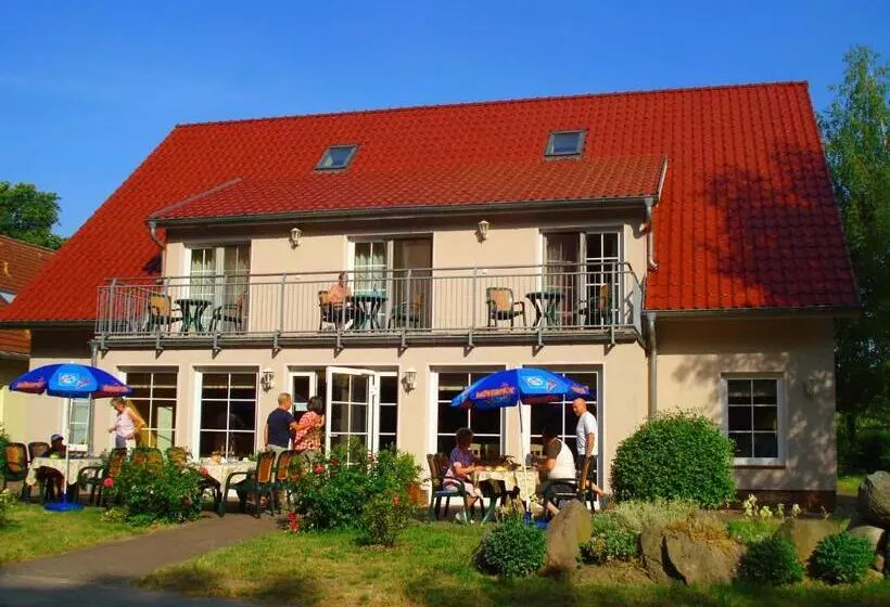 Hotelli Müritz Park