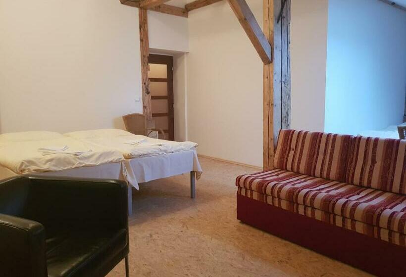 Městský Hotel Dorinka