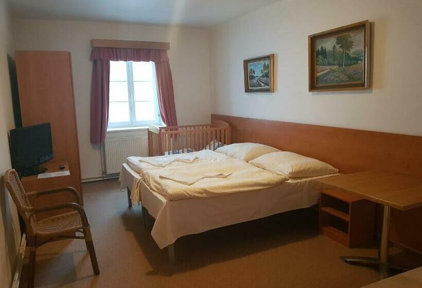 Městský Hotel Dorinka