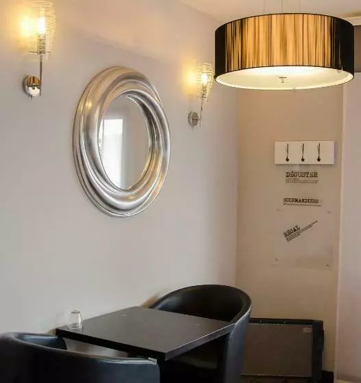 Hotelli Restaurant La Cuis'in