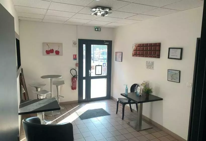 Hotelli Restaurant La Cuis'in