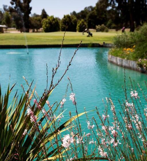 Мотель Howlong Golf Resort