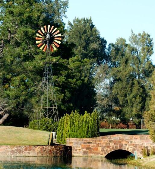 Мотель Howlong Golf Resort