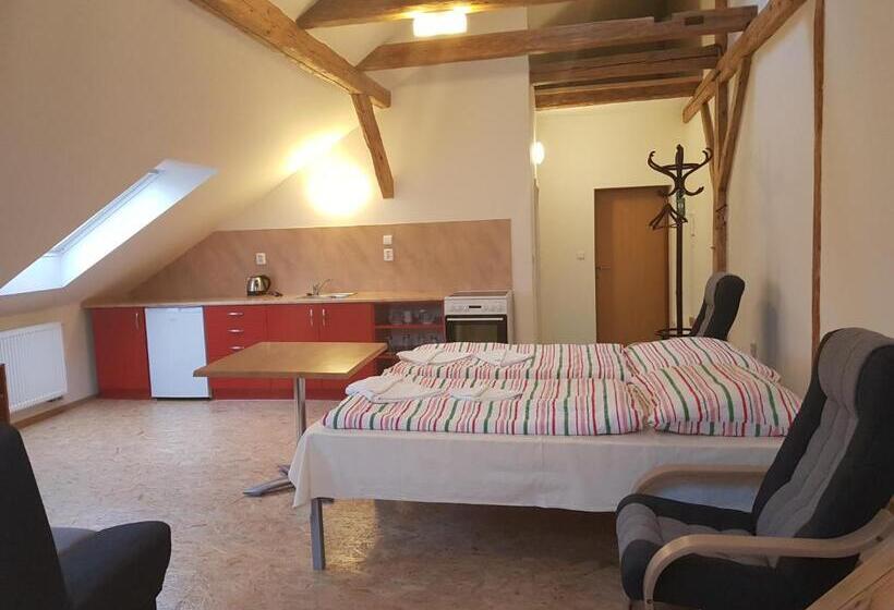 Městský Hotel Dorinka