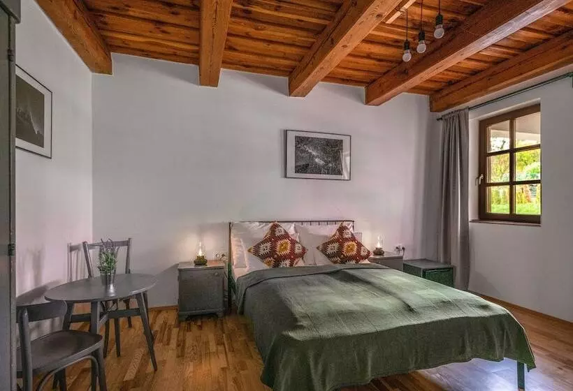 ペンション Ferrata Vendégház