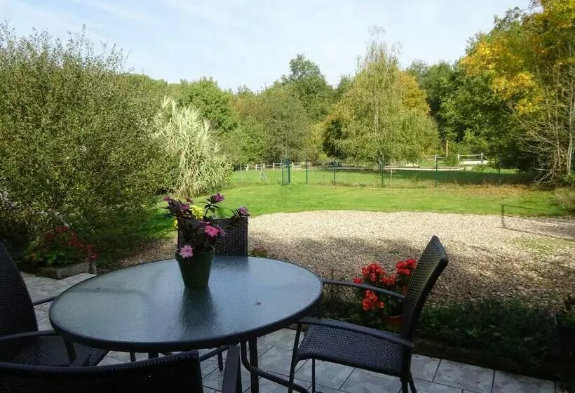 Majatalo Les Chaumières Du Chêne