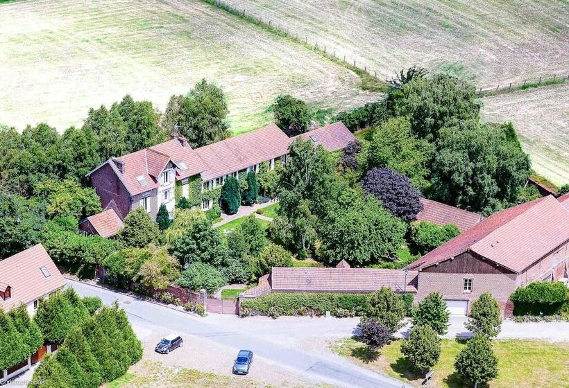 بنسيون Les Granges D'haillancourt