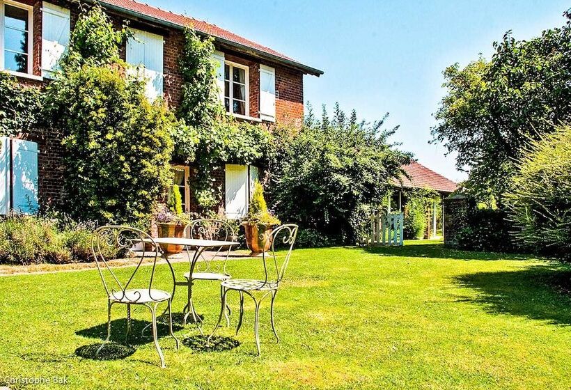 بنسيون Les Granges D'haillancourt