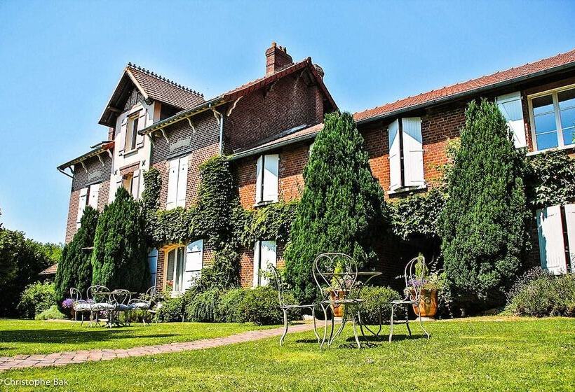 بنسيون Les Granges D'haillancourt