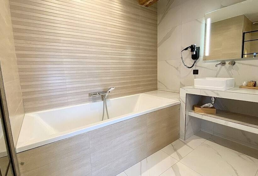 بنسيون Les Granges D'haillancourt