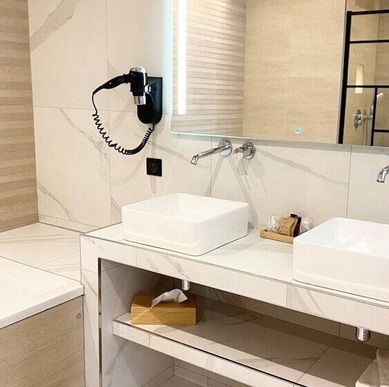 بنسيون Les Granges D'haillancourt