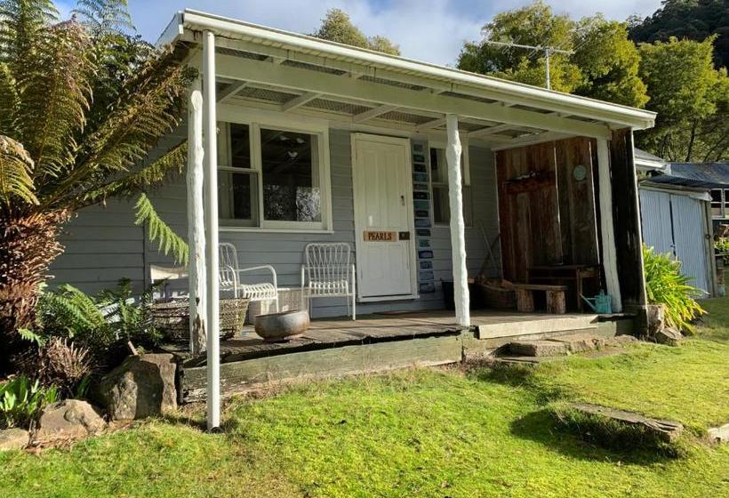 Пансион Sassafras Springs