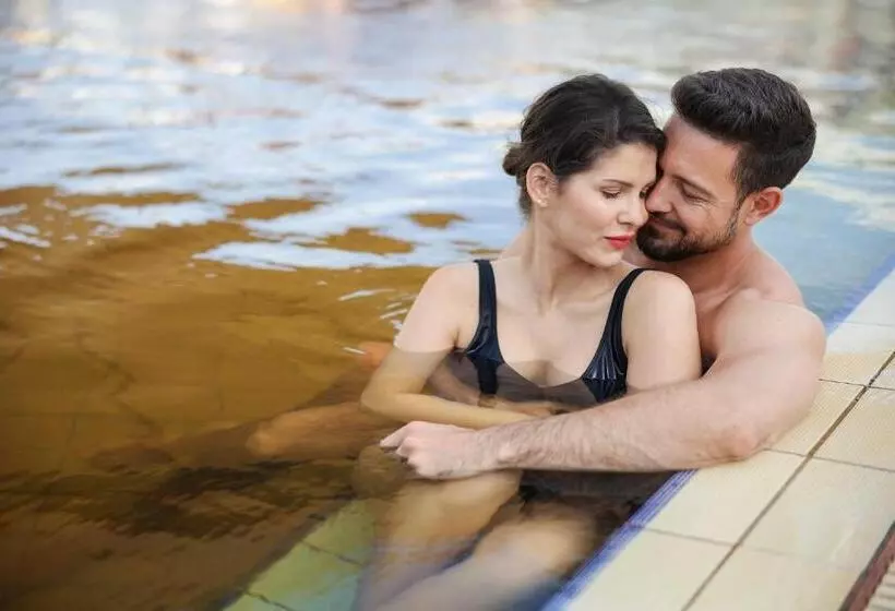 Barack Thermal Hotel And Spa