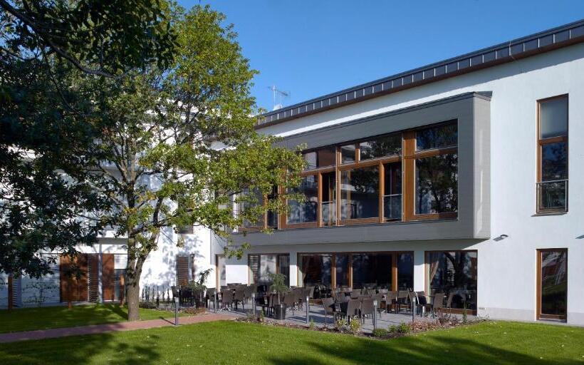 Barack Thermal Hotel And Spa