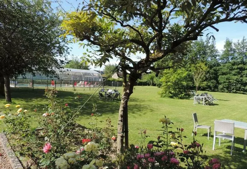 Aamiaismajoitus (B&B) Cèdre Et Charme