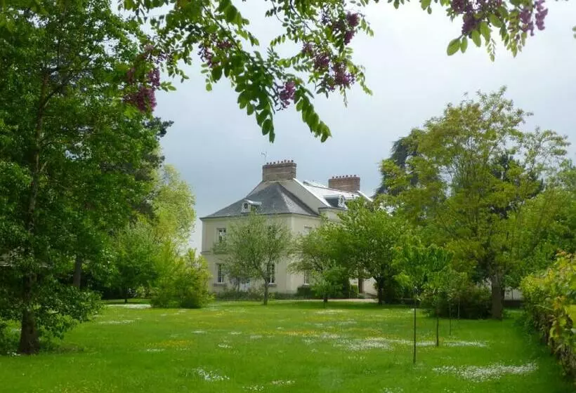 Aamiaismajoitus (B&B) Cèdre Et Charme