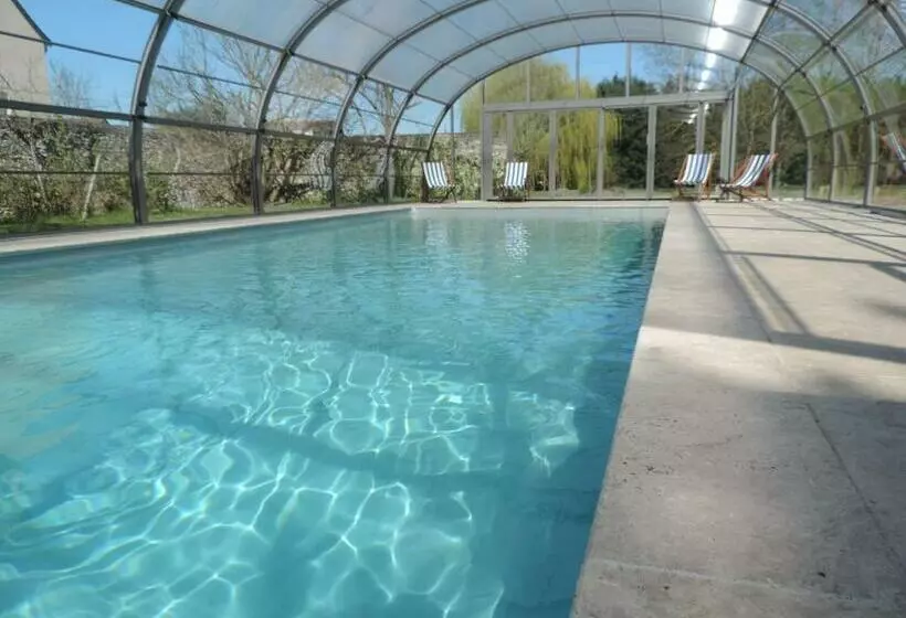 Aamiaismajoitus (B&B) Cèdre Et Charme