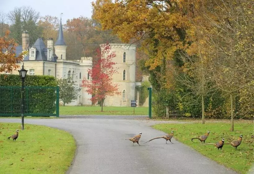 تختخواب و صبحانه Château De Breuil