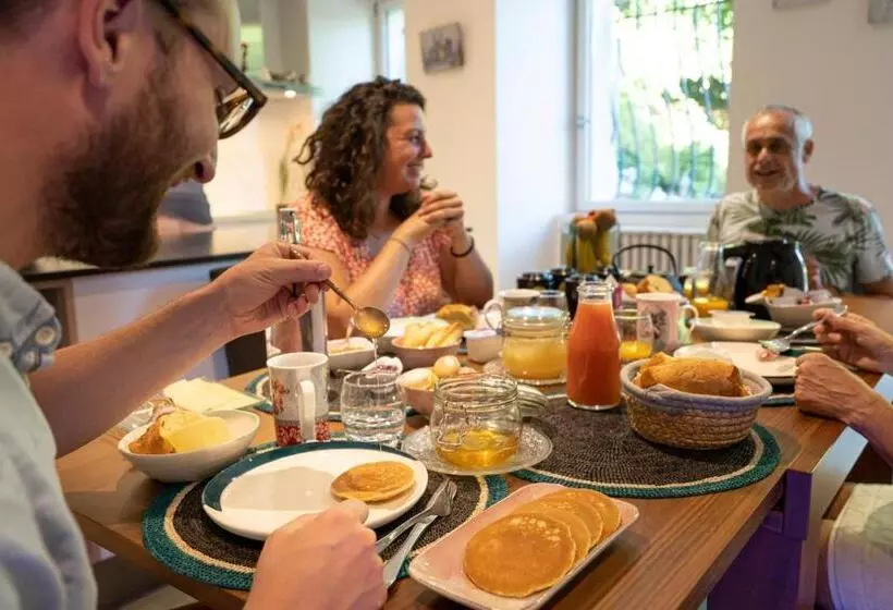 ベッドアンドブレックファースト Domaine Le Jardin Suspendu   Piscine Chauffée   Proche Parc Puy Dufou