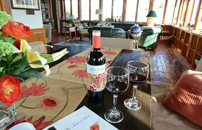 Aamiaismajoitus (B&B) Inn At Huntingfield Creek