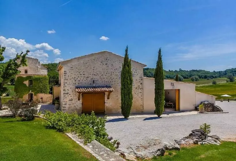 Aamiaismajoitus (B&B) La Tour D'enguernes