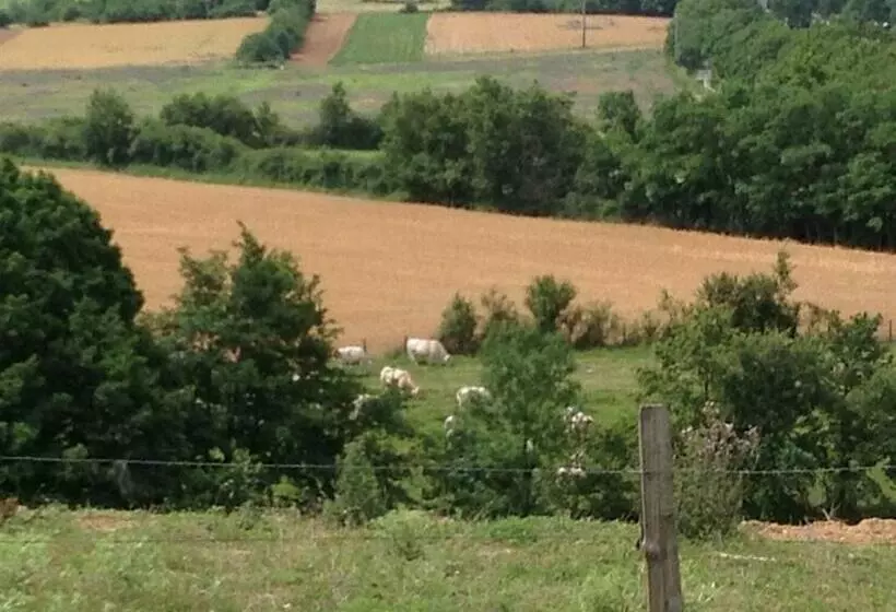 Aamiaismajoitus (B&B) Le Clos Du Pontet