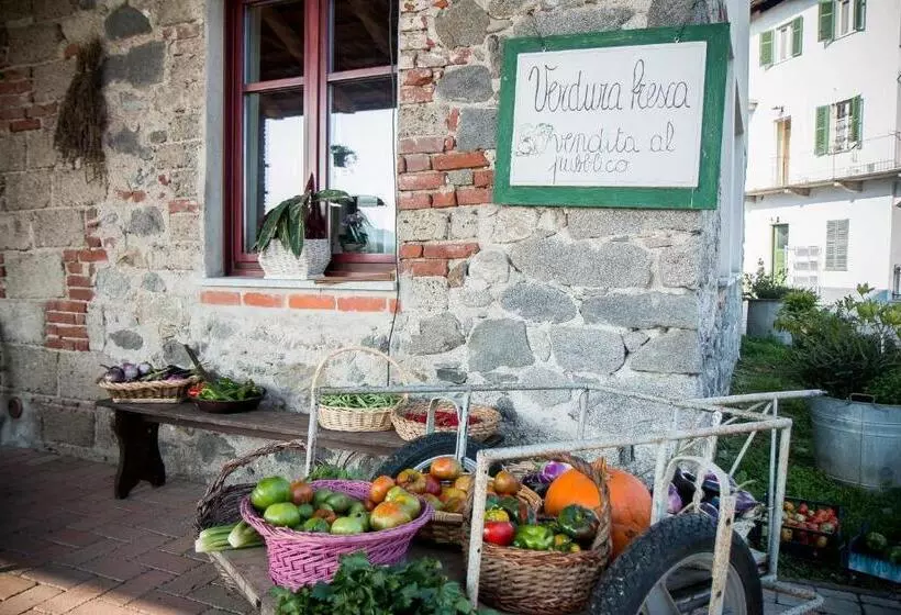ホテル Agriturismo La Fucina
