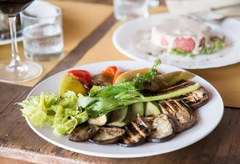 ホテル Agriturismo La Fucina