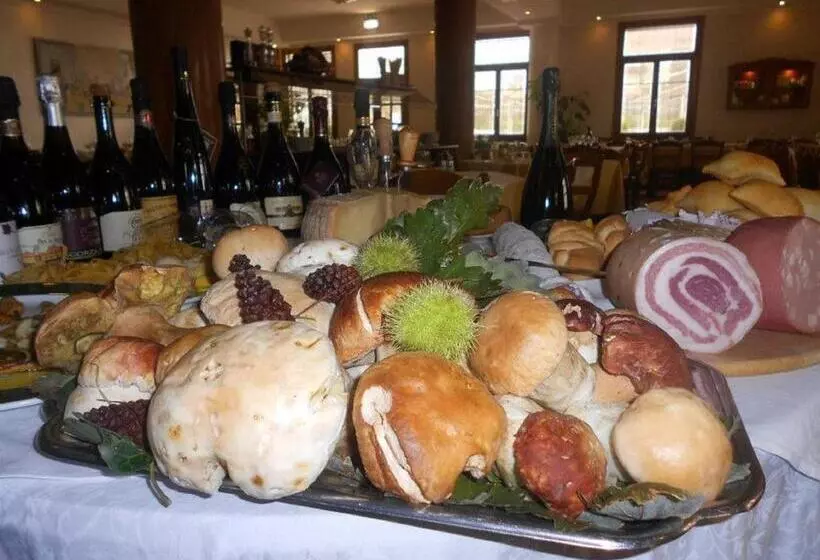 Hotelli Albergo Ristorante Miramonti Toano