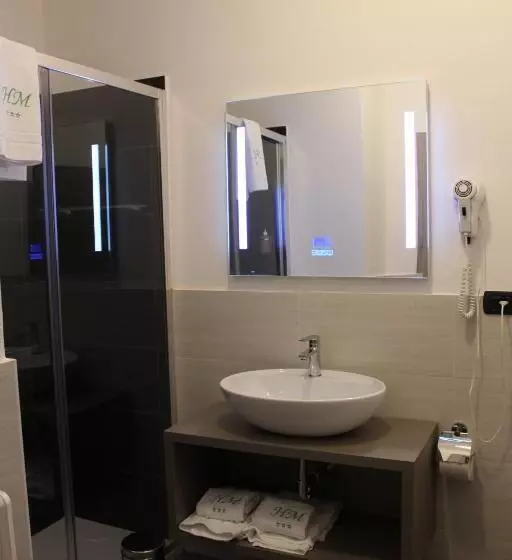 Hotelli Albergo Ristorante Miramonti Toano