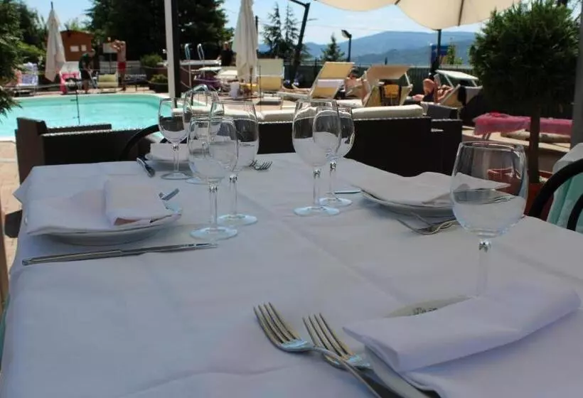 Hotelli Albergo Ristorante Miramonti Toano