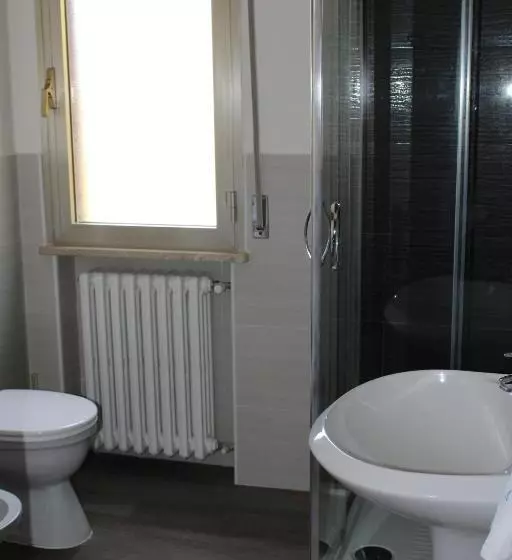 Hotelli Albergo Ristorante Miramonti Toano