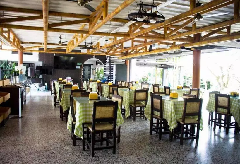 ホテル Chicala Salgar