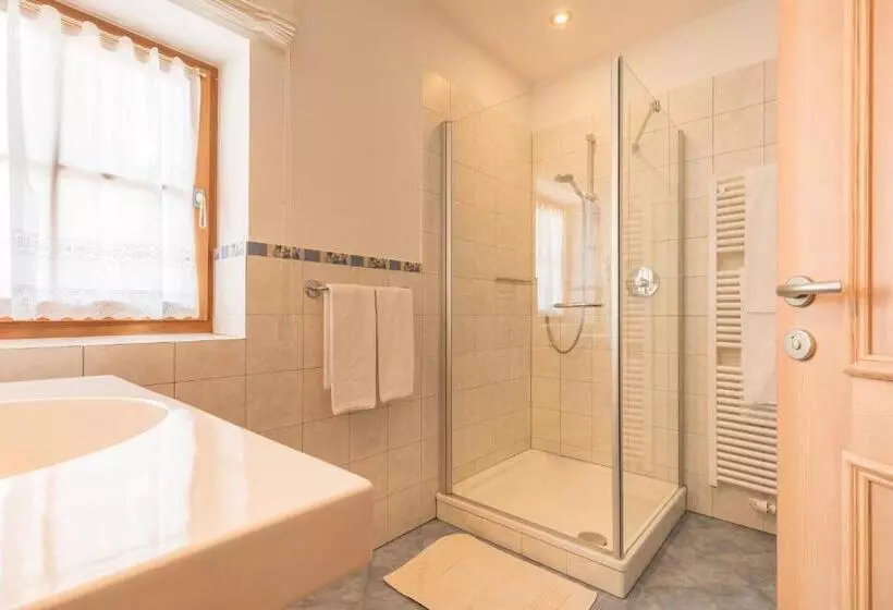 Hotelli Gasthof Gasserhof