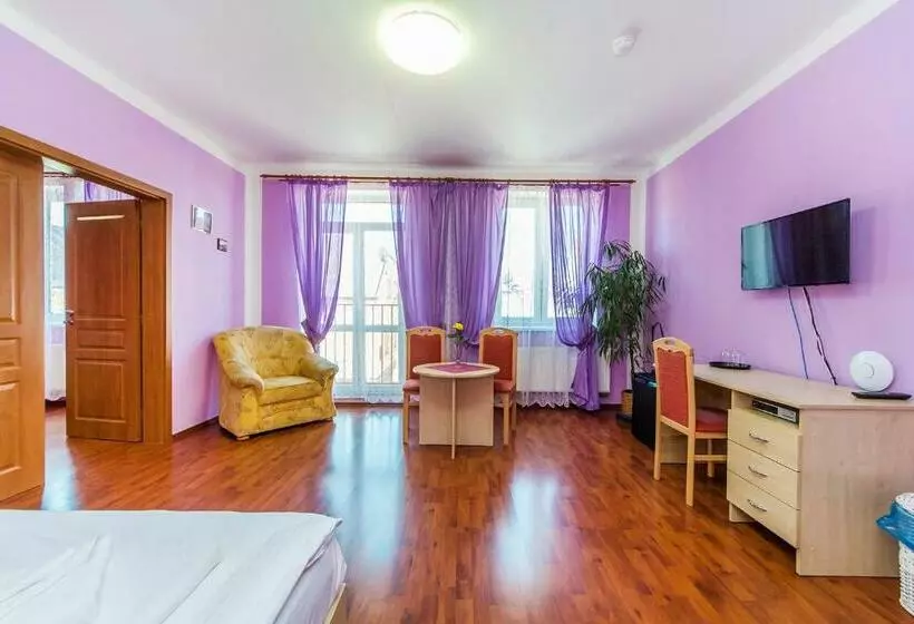 Hotelli & Motorest V údolí Zlatého Potoka