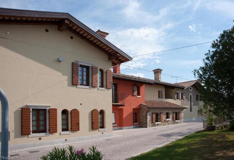 בית מלון כפרי Wine Resort Luisa