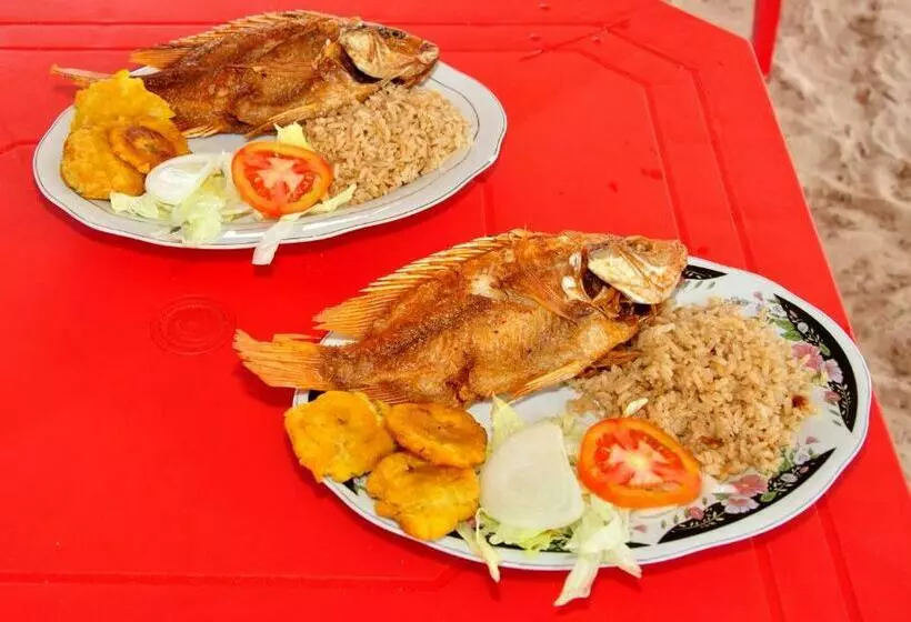 پانسیون Hostal Playa Blanca