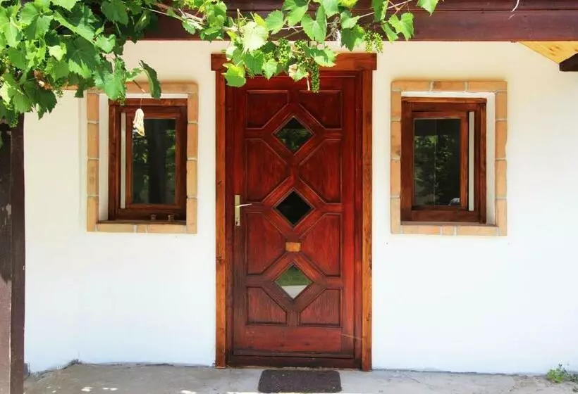 ペンション Lugas Vendégház