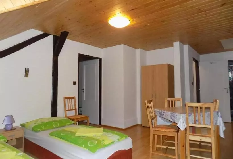 Majatalo Ubytování Apartmány Ferenčíková