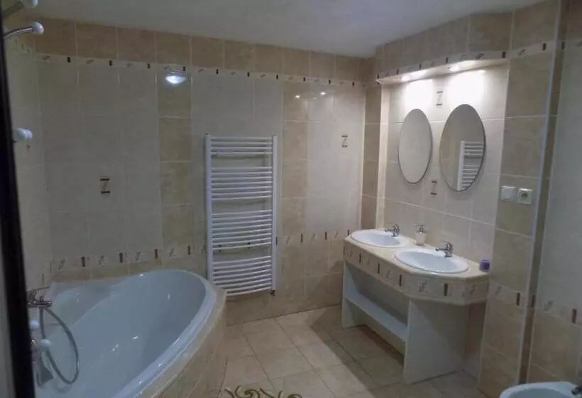 Majatalo Ubytování Apartmány Ferenčíková