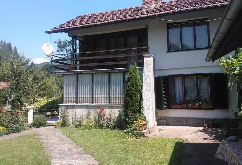 Majatalo Villa Lalka