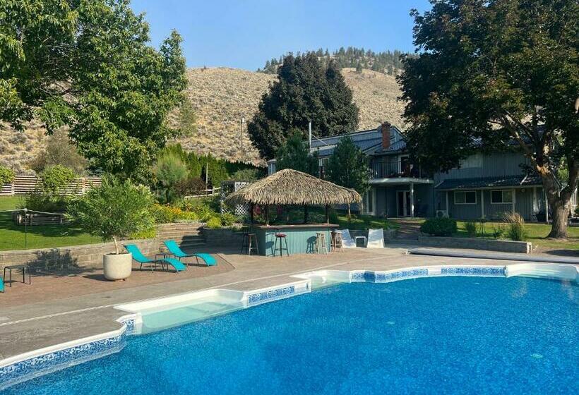 Similkameen Wild Resort & Winery Retreat