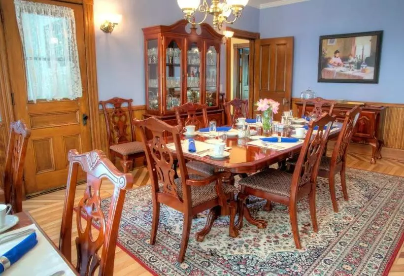 Sinclair Inn Bed & Breakfast