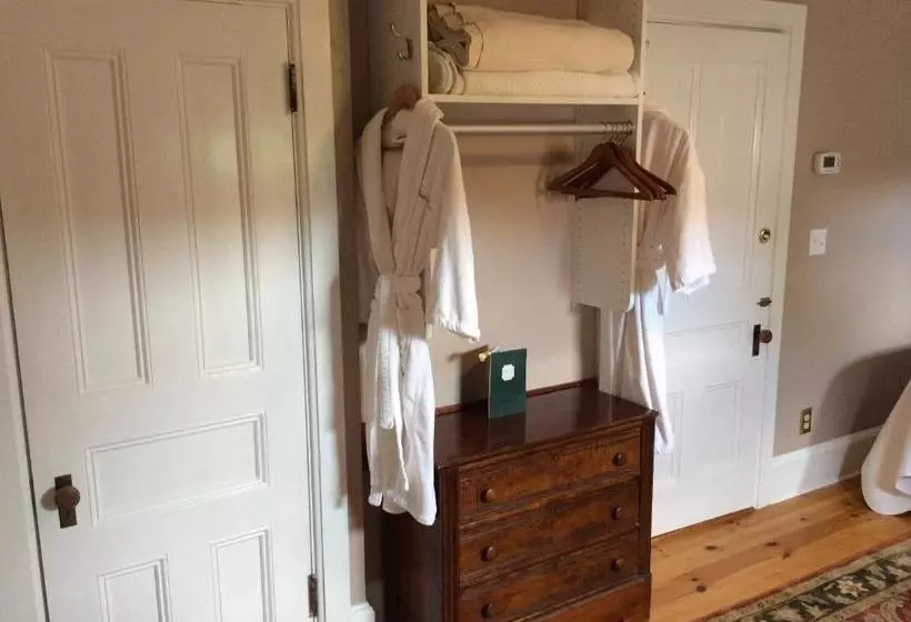 Sinclair Inn Bed & Breakfast