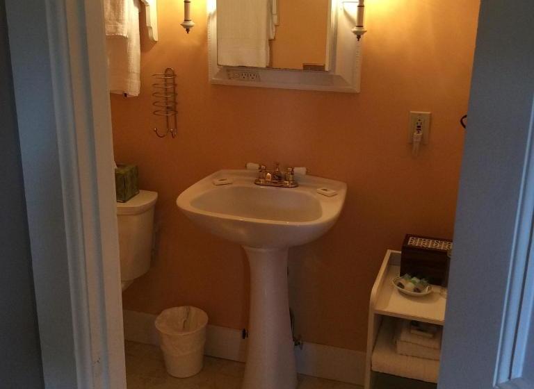 Sinclair Inn Bed & Breakfast