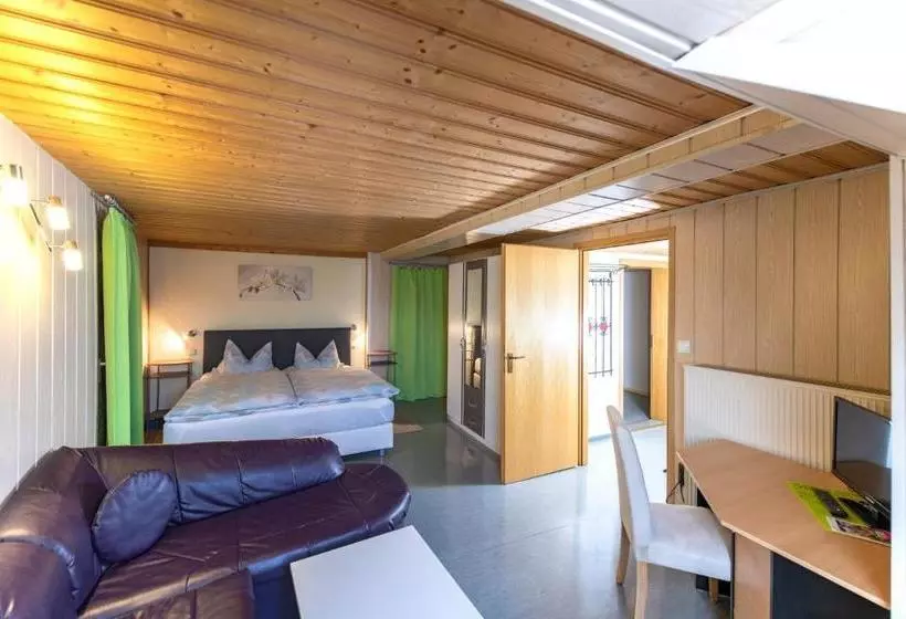 Retkeilymaja Gasthof Zum Burgkrug