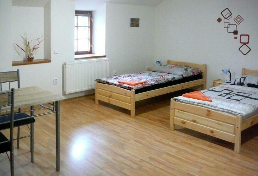 הוסטל Ubytování Nad Bisonem