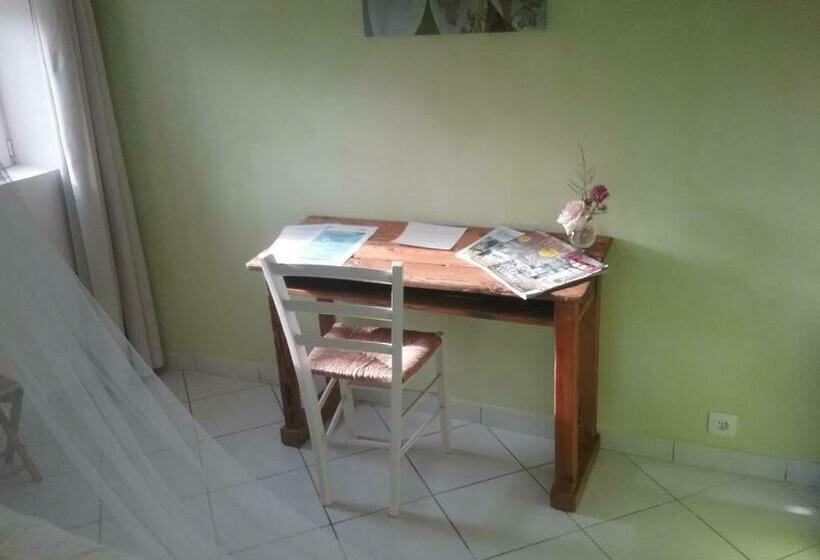 Bed and Breakfast A L'orée Du Bois