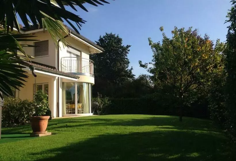 ベッドアンドブレックファースト Chambre D Hôtes Wellingtonia